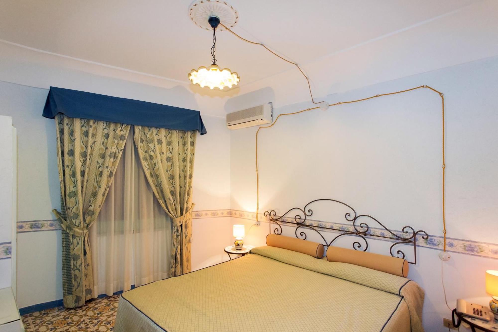Fico D'India Relais Hotel Furore Phòng bức ảnh